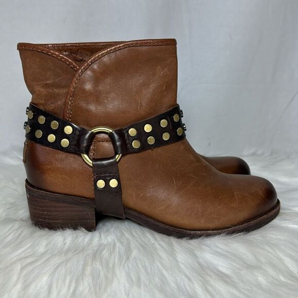 UGG Pure NWOT Darling Wool Lined Harness Style Cowboy Booties Sz 5 - Picture 5 of 8